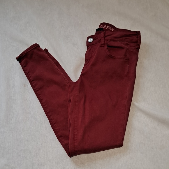 American Eagle Outfitters AEO Sateen Super Stretch Jegging. Red. Size 6. - Picture 1 of 9